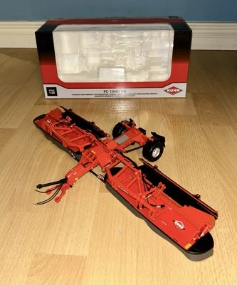 ROS KUHN FC 13460 Ra Mower Set, 1:32 Scale - Image 1 of 3