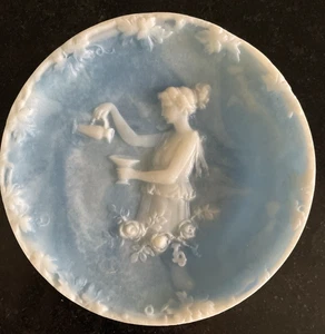 De colección ~ Piedra Incolay ~ 4.25" Diosa Ninfa Plato de Baratija ~ Azul y Blanco - Imagen 1 de 3