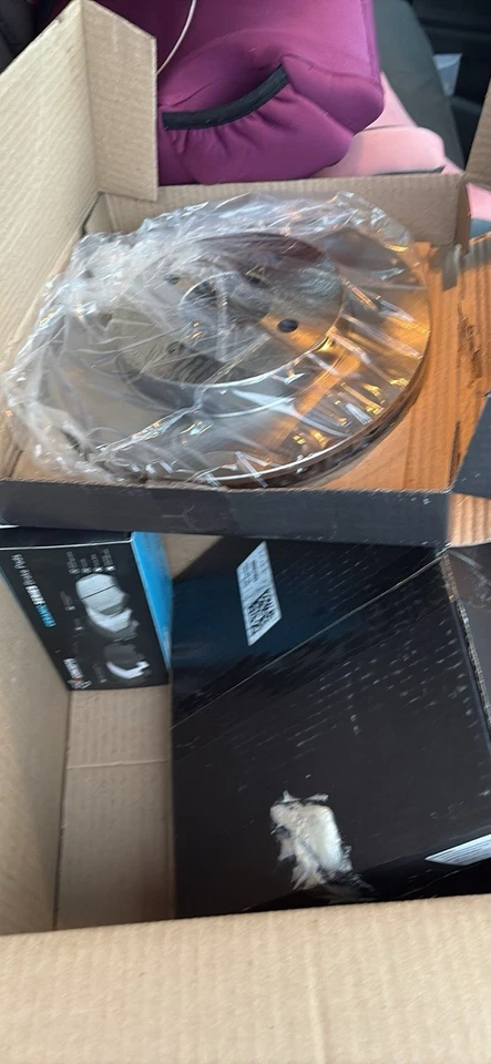 Kit de pastillas de freno y rotores delanteros de cerámica R1 Concepts para Nissan Sentra 2013-2019 Foto 1 de 3