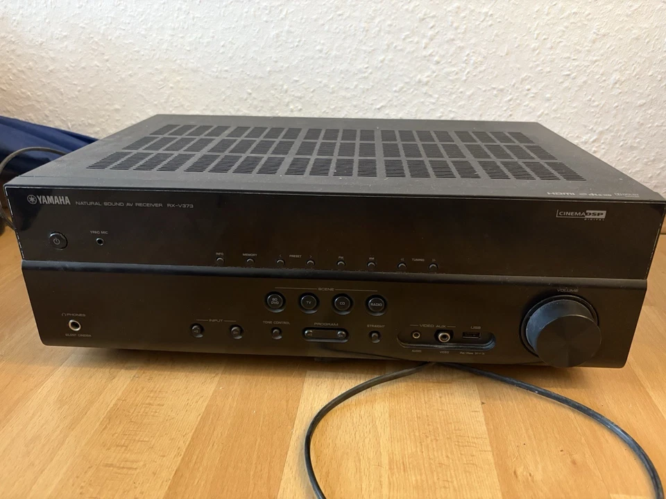 Yamaha Receiver RX-V373 5.1 schwarz mit Lautsprecherkabeln - Bild 1 von 1