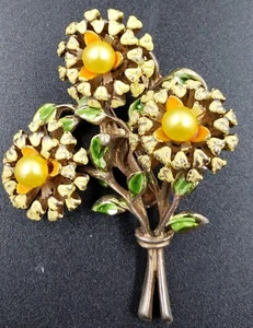 Vtg Ca. 1950 Beauties Enamel Flower Bouquet Pin - Picture 1 of 4