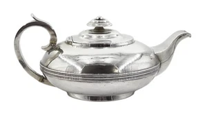 ANTIQUE GEORGIAN STERLING SILVER TEAPOT 1825 Large size Fine details - Picture 1 of 23