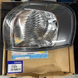 NEW VOLVO S80 MK1 LEFT FRONT MARKER LIGHT 8620463 ORIGINAL - Bild 1 von 4
