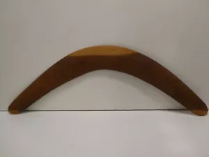 AUSTRALIAN ABORIGINAL CARVED KANGAROOS EMUS WOODEN BOOMERANG - Picture 1 of 8