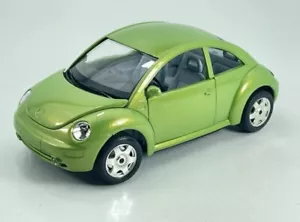 Burago 1998 Green VW New Beetle Volkswagen Bug 1:24 Diecast Made in Italy *H - Picture 1 of 11