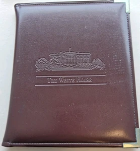Bill Clinton Presidential White House Portfolio Phone Address Book At A Glance - Picture 1 of 9