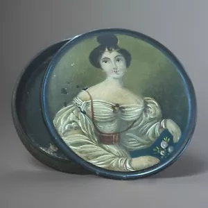 Antica Snuff Box Laccata in Cartapesta, Ritratto di Donna Dipinto a Mano, C1820 - Foto 1 di 10