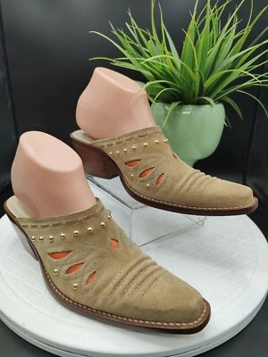 Zapato COLE HAAN "Morgan" para mujer talla 7,5B gamuza tostada Western Mule sin cordones ~ con tachuelas Foto 1 de 4