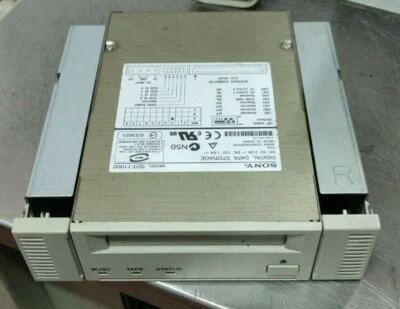 Sony SDT-11000 DAT/DDS4 20GB/40GB 5.25" Internal SCSI LVD Beige Tape Drive - Image 1 of 3