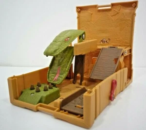 Matchbox Pop Up Mini Adventure Set SNAKE ESCAPE #M0212 Case for  Parts Only - Picture 1 of 7