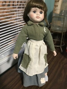 Private Collection by House of Lloyd 1991 Barefoot Peasant Girl - Picture 1 of 5