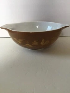 Vintage PYREX Early American Eagle Gold/Brown 4Qt Cinderella Mixing Bowl #444 - Picture 1 of 6