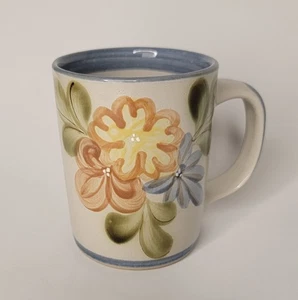 Taza Louisville Gres Country Flor Amarillo y Naranja Flores Borde Azul - Imagen 1 de 5
