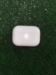 (As Is And Works Great) Apple AirPods Pro 2nd Generation with MagSafe - Photo 1 sur 9