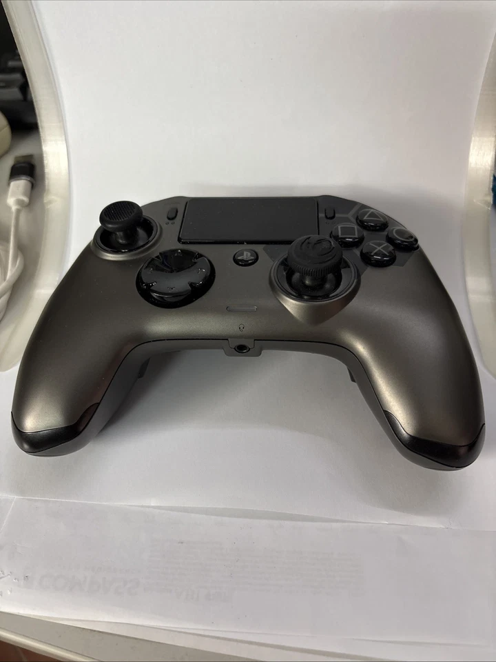 NACON Revolution Pro Controller V2 Wired For PS4/PS5/PC - Immagine 1 di 3