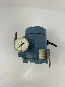 Fisher 3311DS1J1K5 Pressure Transducer with Pressure Gauge - Picture 1 of 10