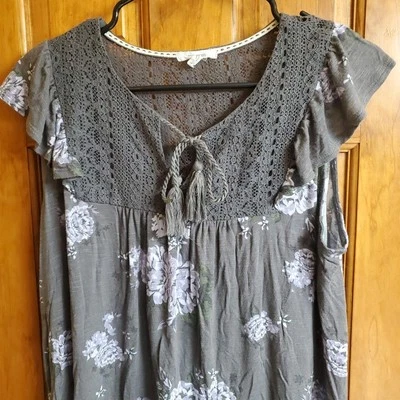 Maurices Women’s Sz XL Sleeveless Floral Babydoll Top Stretchy Lightweight Boho - Image 1 of 4
