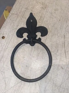 Antique vintage black iron metal hammered castle door knocker - Picture 1 of 7