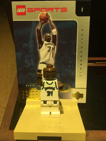 LEGO Basketball NBA Rare KEVIN GARNETT Mini Figure W Stand Ball & Gold Card Cover