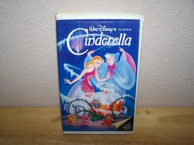 CINDERELLA WALT DISNEY CLASSIC BLACK DIAMOND  RARE  WHITE LABEL - RED SIGNATURE - Image 1 of 4