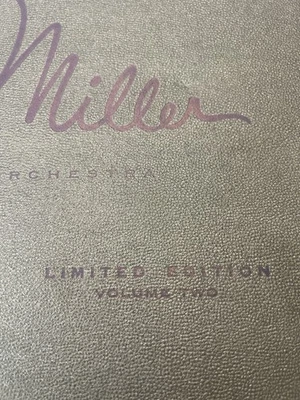 Glenn Miller Limited Edition 5 LP Set RCA Victor RRR Booklet 1950s EX Condition - Image 1 of 4