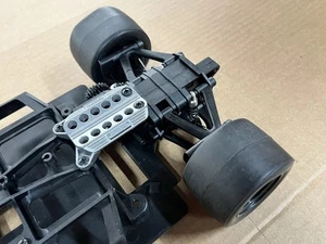 Chasis usado vintage 1/10 Kyosho F1 RC Brabham Yamaha BT60 Tyrrell 020 Honda - Imagen 1 de 17