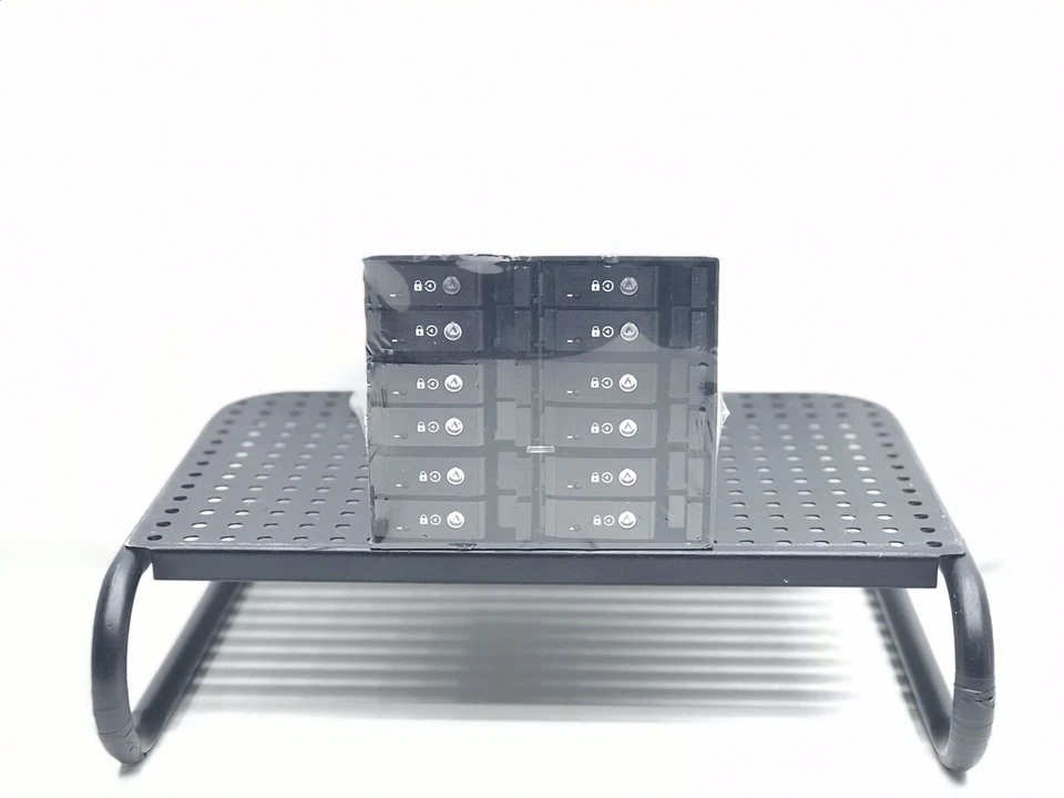 Vantec EZ Swap MRK-M2512T Drive Enclosure - 6Gb/s SAS Host Internal - Image 1 of 4