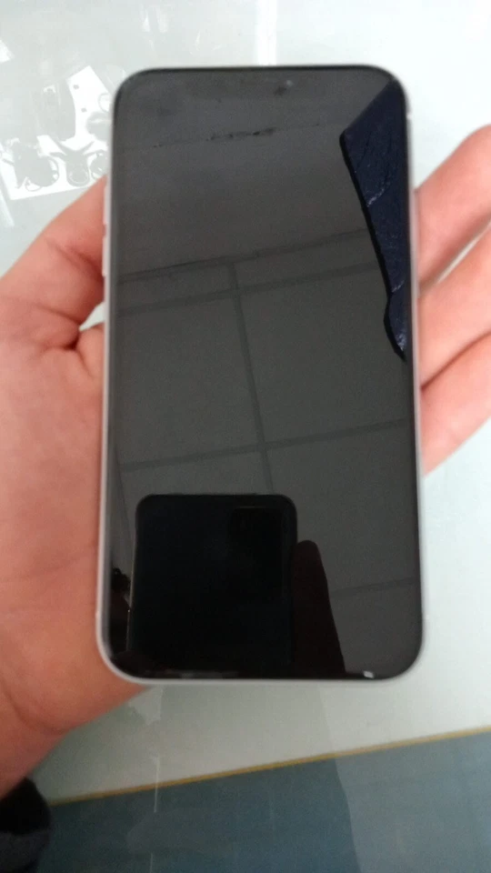 Apple iPhone XR - 256GB - Bianco (Sbloccato) - Immagine 1 di 4