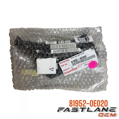 2019-2022 LEXUS RX350/RX350L/RX450H REAR RIGHT LAMP COVER NEW OEM 81952-0E020 - Image 1 of 4