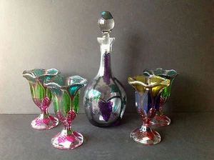 Vtg Set Stained Glass Vitrail Grapes & Leaf 4 Cup Glasses & Wine Bottle Decanter - Picture 1 of 8