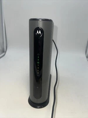 Motorola MG7315 Cable Modem Plus Router 8x4 343 Mbps N450 Wi-Fi Comcast Xfinity - Image 1 of 4