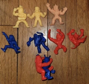 (9) 2002 Bandai Ultimate Muscle Men Kinnikuman Mini Figure Lot Red Blue  Yellow - Picture 1 of 2