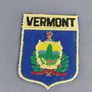 Vermont VT State Coat of Arms 4" Souvenir Velour Iron On Patch - Picture 1 of 2