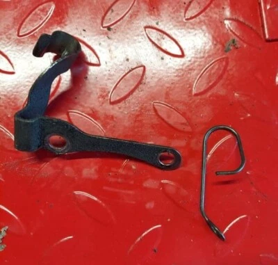 1983 YAMAHA XV920K VIRAGO передний тормозной трос зажим - Изображение 1 из 4