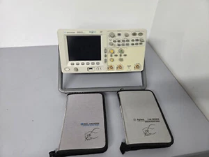 Osciloscopio de señal mixta Agilent MSO6102A 2 canales 1 GHz 4GSa/s con 2 sondas 1160A - Imagen 1 de 12