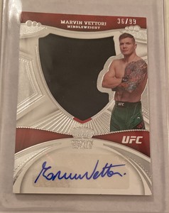 2023 Chronicles Crown Royale UFC Marvin Vettori Patch Auto #42/99