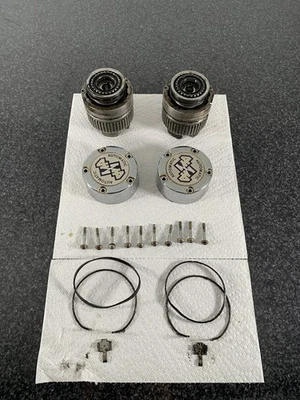 80-96 Ford F150 Bronco Dana 44 IFS 5 Bolt Automatic Locking Hubs 4x4 Auto Pair - Image 1 of 4