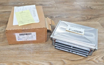 Módulo de control del tren motriz 1999-2000 Chevrolet Camaro Corvette GMC NUEVO GM 9354896 Foto 1 de 4