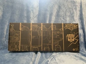 Transformers Legacy United Autobots Stand United 5 Pack NEW MISB - Picture 1 of 5