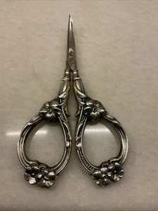 Antike Sterling Silber Nagelschere verziert florales Design Jugendstil - Bild 1 von 8