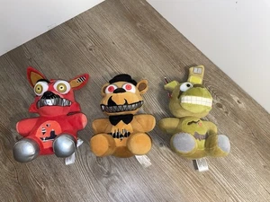 Five Nights at Freddy's FNAF 7” Plush Lot - Springtrap, Freddy & Foxy 2016 - Picture 1 of 8