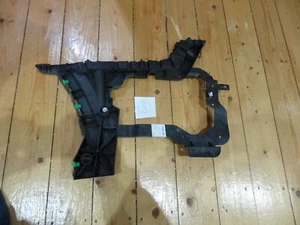 NEW Genuine VOLVO V90 CROSS COUNTRY MK2 REAR RIGHT BUMPER BRACKET 31383287 - Picture 1 of 3