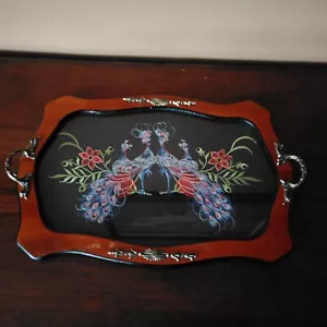 Bandeja para servir madera con tema de diseño de pavo real bordado vintage década de 1950 - Imagen 1 de 14