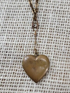 Vintage Brass Heart Shaped Locket 18 Inch Chain - BROKEN (See Description) - Picture 1 of 6