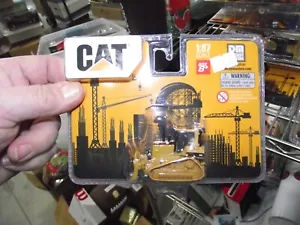 Bulldozer Diecast masters 1/87 Cat D5M Nuevo en caja - Imagen 1 de 1