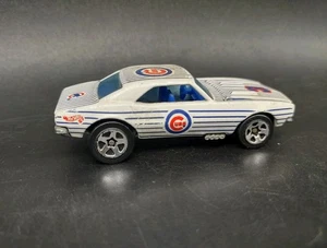 HOT WHEELS 67 Camaro CHICAGO CUBS Baseball Pinstriped MLB Matchbox Auto 1999  - Bild 1 von 10