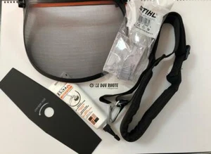 KIT DECESPUGLIATORE VISIERA + GRASSO TESTINA + CINGHIA + OCCHIALI STIHL + LAMA - Picture 1 of 1
