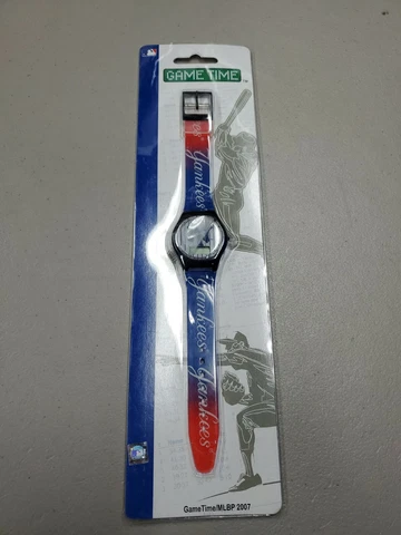 2007 New York Yankees Game Time Quartz Analog Watch New in Package Cover