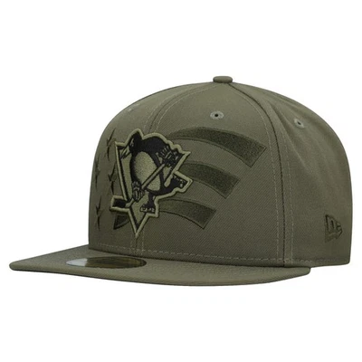 Bandera de apreciación militar New Era Olive Pittsburgh Penguins 59FIFTY para hombre Foto 1 de 4
