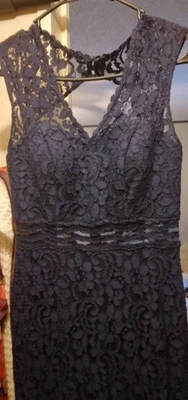 Maxi Vestido de Dama de Honor David’s de Encaje Azul Marino Talla 2 Foto 1 de 3